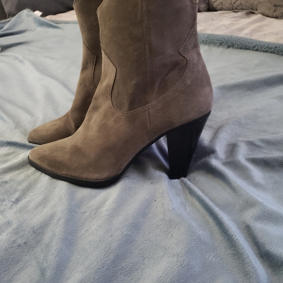 Zara Basic Ankle Boots - Picture 2 of 6